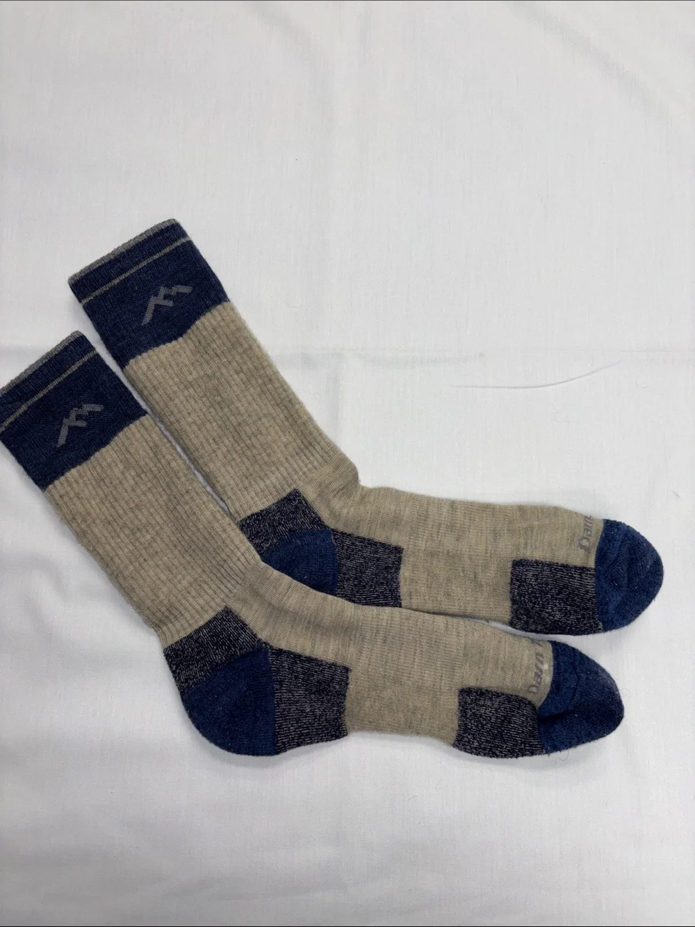 Darn Tough cushioned merino wool socks L